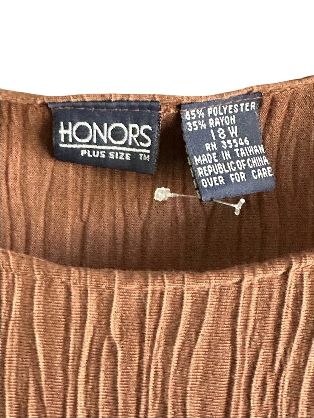 Honors Plus Pleated Long Sleeve Tunic Top - Brown. Size 18W